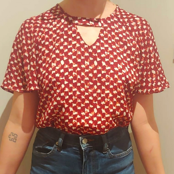 Banana Republic Red Flutter Sleeve Blouse - Picture 1 of 4